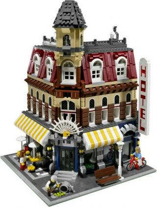 Lego Café Corner 10182 Modular Building Set 100 Complete,  No Box
