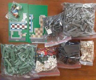 Lego Creator Green Grocer 10185 W/instructions Incomplete? Read Descript