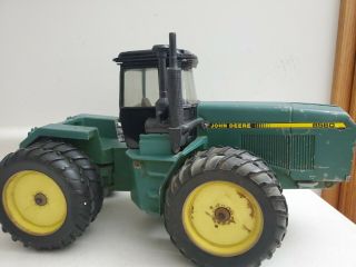 John Deere 8560 4 Wheel Drive 1/16 Scale Tractor Farm Toy