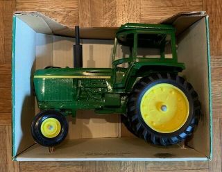Toy John Deere Tractors,  Generation Ii Tractor,  Ertl Toys,  Stock 512,  1/16 Scale