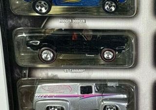 Hot Wheels Hall of Fame (10) Car Tin Set w/Exclusive Black ' 67 Camaro w/RR ' s 3
