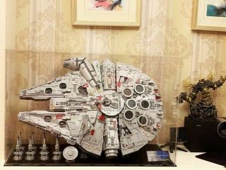 Dk - Display Case For Lego Star Wars Millennium Falcon 75192 (vertical Style)
