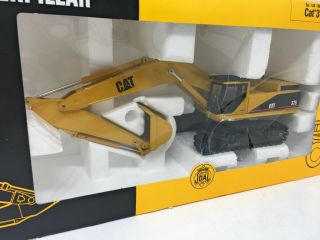 Caterpillar Cat 375 Hydraulic Excavator Die - Cast Toy 1:50 Scale by Joal 2