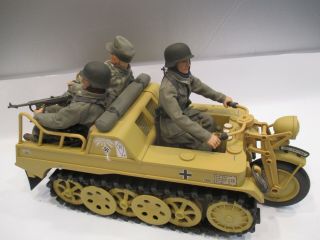 21st Century Ultimate Soldier German Military Wwii Kettenkrad Complete W/figures