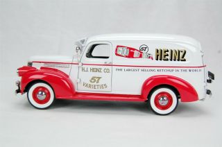 Danbury 1940 ' s Heinz Delivery Truck White Red with Boxes 8.  25 