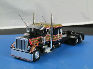 1/64 Dcp Custom Stretched Frame Black/gold Peterbilt 359 63 " Tractor No Box
