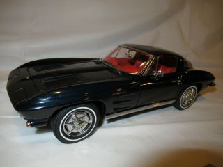 Autoart 1/18 1963 Corvette Split Window Sting Ray Die - Cast Model Blue Pls Read