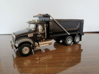 First Gear 1/50 Mack Granite Dump Truck - Mack Trucks