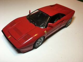 Hot Wheels Ferrari 288 Gto 1:18 No Box