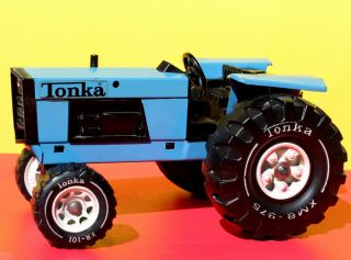 Tonka Farm Tractor,  Vintage 1970 