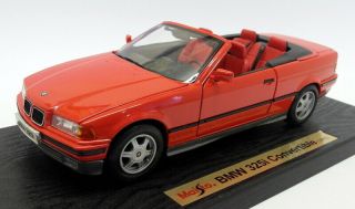 Maisto 1/18 Scale Diecast - 31812 Bmw 325i Convertible Red
