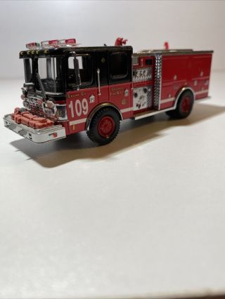 Code 3 1/64 Chicago Fire Department Cfd 109 Ward Lafrance Pumper Engine Truck