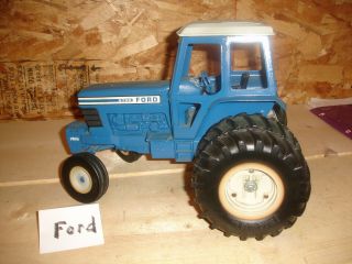 1/12 Ford 9700 Toy Tractor