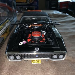 Ertl Collectibles 1:18 1971 Plymouth Road Runner American Muscle Black
