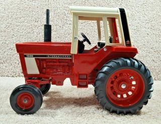 1980 Ertl 1/16 Scale Diecast Ih International Harvester 1586 Tractor With Cab