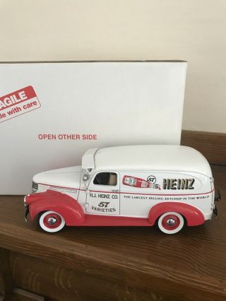DANBURY 1940 ' S HEINZ DELIVERY TRUCK With Box 3