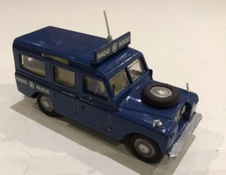 Triang Spot On Cars - No.  258 Lwb Land Rover In Stunning Rac Blue Livery