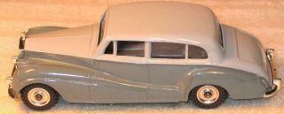 Dinky Toys No 150 Rolls Royce Silver Wraith In Two Tone Grey.  Unboxed