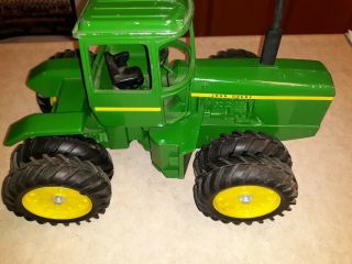 1/16 Scale John Deere 8630 No Box Has Been Played With Has Paint Chips