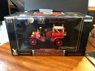 Yatming 20038 Signature Series 1/18 Scale Ford 1914 Model T Fire Engine - Boxed