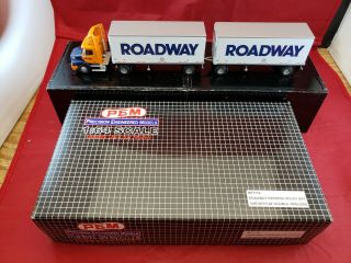 Pem 1:64 Roadway Express Lines Volvo Eagle 28 Foot Double Trailers 77116