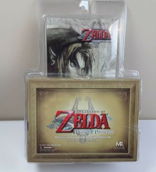 The Legend Of Zelda Twilight Princess 1/6th Scale Master Sword And Hylian Shield