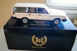 Bos 1/18 Scale Model - Bos345 Volvo 240 Gl Estate White Limited Edition Of 500
