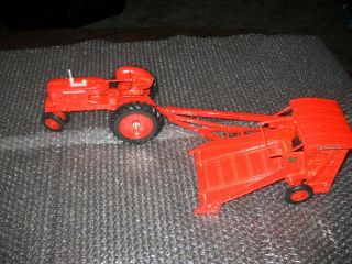 Ertl - - Allis - Chalmers Tractor With Allis - Chaimers Roto - Baler 1244 - - 1/16 Scale