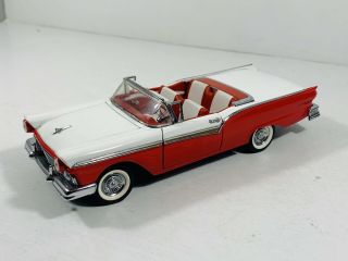 Franklin Precision Models 1957 Ford Fairlane Red/white 1:24 Diecast F1