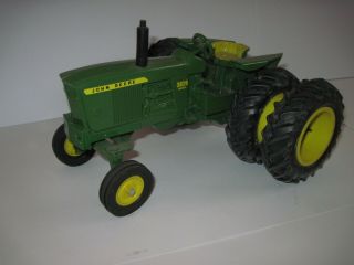 John Deere Farm Toy Tractor 3020 Custom 1/16