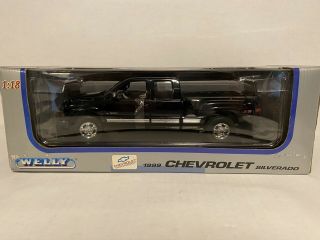 Diecast 1:18 Welly 1999 Chevrolet Silverado 1500 Extended Cab Black