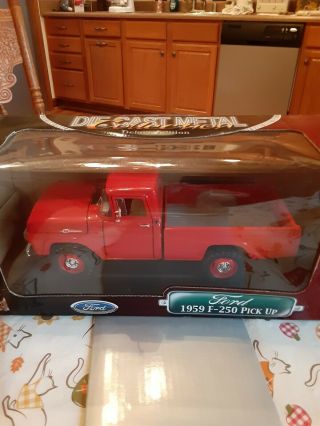 Road Signature 1959 Ford F - 250 Pickup Truck Red 1/18 Diecast Car