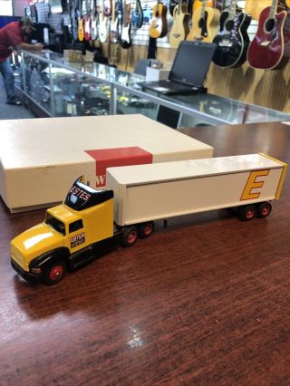 Estes Express ‘98 Winross 1/64th Scale Model Tractor Trailer