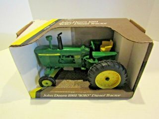 Ertl 1994 Farm Toy Tractor 1:16 Scale John Deere 1961 4010 Diesel Wide Front