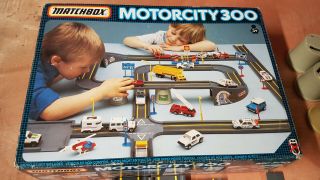 Vintage Matchbox Motorcity 300 Play Set 2