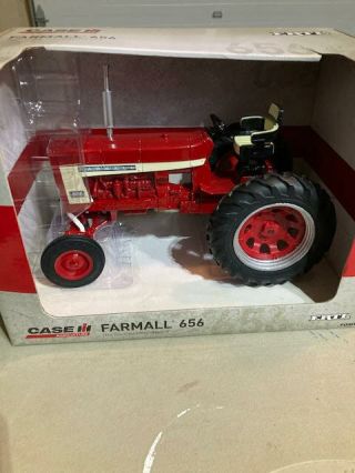 Farmall International 656 Tractor 1/16 Wf Ih Mib 2019