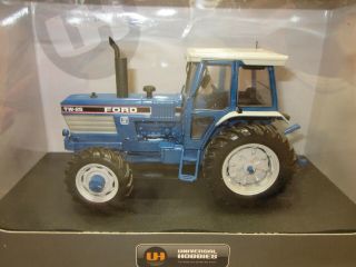 Universal Hobbies Ford TW - 25 Force II 4x4 Tractor,  1985,  Die Cast,  1:32 Scale 2