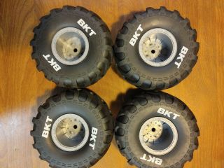 Axial Grave Digger Wheels And Tires 1/10 Scale