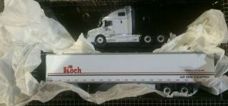 Precision Engineered Models 1/64 Scale M79005 Koch Trucking Volvo Hartoy