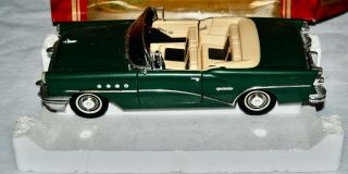 Mira 1955 Buick Century Die Cast Metal Car 1:18 Metal Emerald Green Golden Line