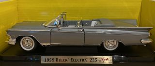 Road Signature Deluxe Edition 1/18 1959 Buick Electra 225 Diecast Model Car