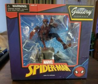 Diamond Select Marvel Gallery: Spider - Man (90s Version) Pvc Figure