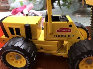 Tonka 1991 Fork Lift With Container 1970s Pressed Steel XR - 101 Tires 3
