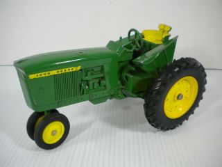 Vintage - Ertl - John Deere 3020 Tractor 1/16 Scale - Fast