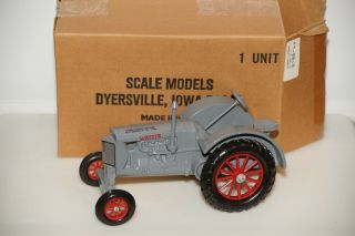 Scale Models 1:16 Massey - Harris Wallis Tractor Ft - 0819