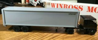 Winross White 7000 United Parcel Service (ups) Tractor/tofc Trailer 1/64
