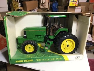 Ertl - John Deere 7800 Row Crop Tractor With Duals,  1:16 Scale,  Die - Cast,  Pre Owne