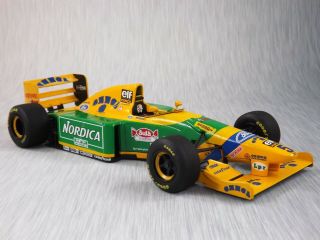 1/18 Minichamps Formula 1 Benetton B193 Michael Schumacher 1993