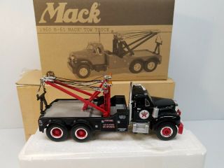 1st First Gear 1960 B 61 Mack Wrecker Tow Truck Texaco Expressway 19 - 2218 1:34