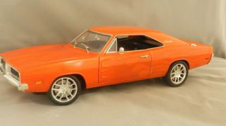 1969 Hot Wheels Dodge Charger With Flames Peelout Scale 1:18